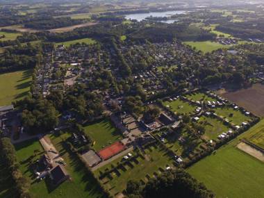 Comfortable chalet with a porch and is closeby the Veluwe