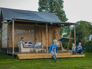 Well-furnished tent lodge with a terrace near the Veluwe