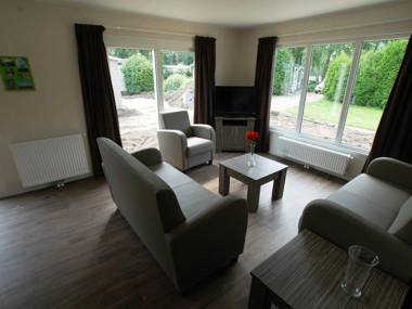 Conveniently furnished chalet with a terrace near the Veluwe