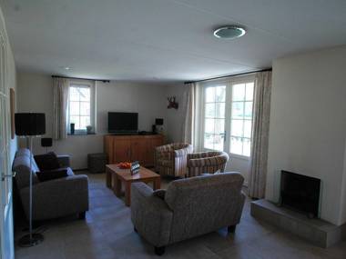 Detached villa with outdoor fireplace near the Veluwe