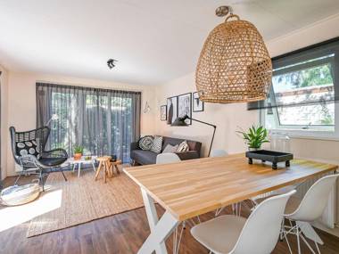 Modern chalet in Voorthuizen near the forest