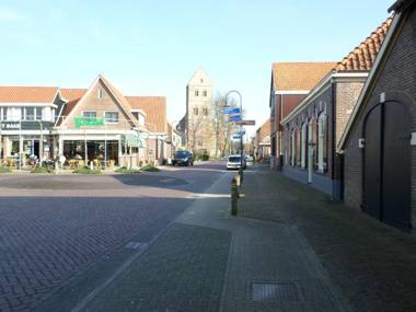 Quaint Farmhouse in Geesteren with Meadow View
