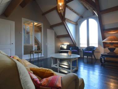 Authentic Mansion in Deil near Lake