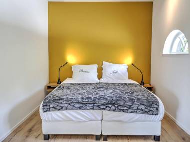 Tranquil Farmhouse in Rijsbergen with Hot Tub and Garden