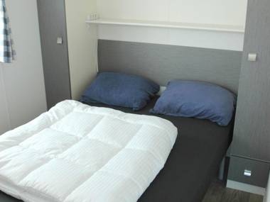 Lovely chalet with veranda near the Loonse and Drunense Duinen