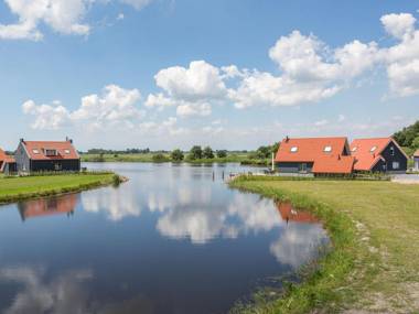 Holiday home with dish washer Tjeukermeer at 5 km