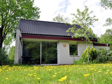 Nice house with a dishwasher Giethoorn at 21 km