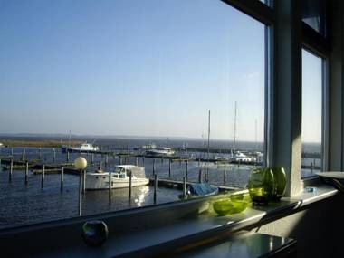 6pers. Lauwersmeer Lakefront. Nirvana house with sauna pellet stove