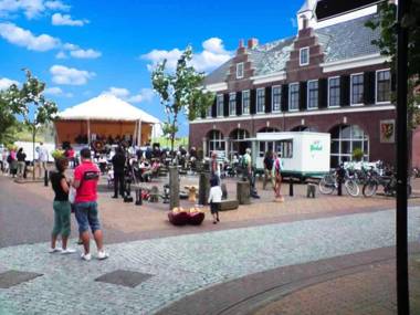 8 pers. Holiday home Carla in front of the Lauwersmeer