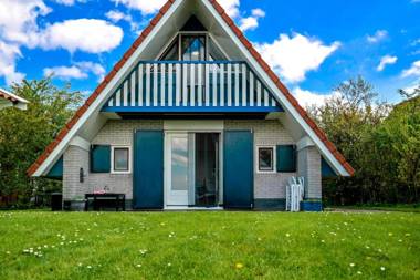 Horizon 5 pers holiday home nice view close to the National Park Lauwersmeer