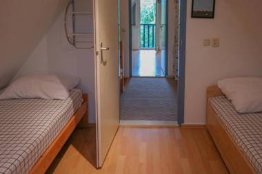 Grachthaus 6pers House with a private terrace and garden by the Lauwersmeer