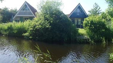 Olivia 6pers House with a private garden close to the National Park Lauwersmeer