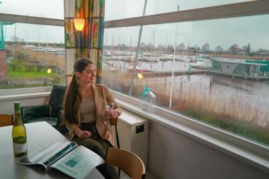 6pers Happy Summer Lakefront holiday home with Sauna