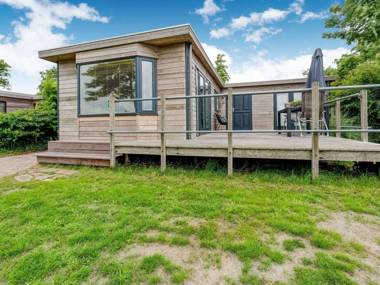 Elegant Chalet in Anjum near the Lauwersmeer Lake