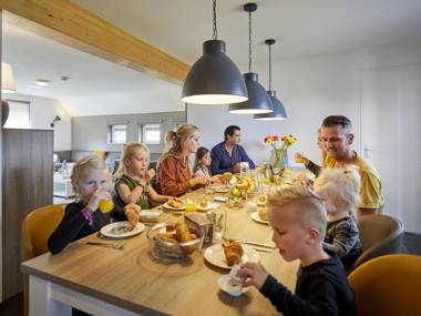 Great villa with sauna bubble bath  steam shower