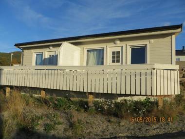 Ulvsvåg Gjestgiveri og Fjordcamping AS
