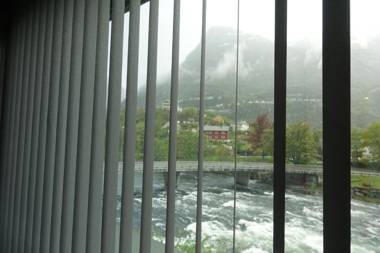 Trolltunga Hotel