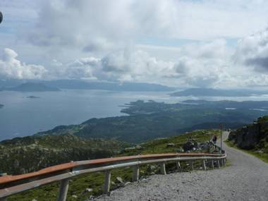 Langenuen Motel & Camping