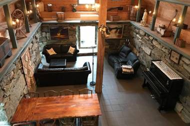 Orheimstunet - Gårdsferie for storfamilien der også hunden er velkommen