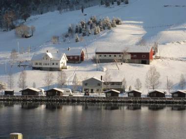 Nesheim Hytter & Camping