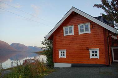 Aaroybukt Guesthouse