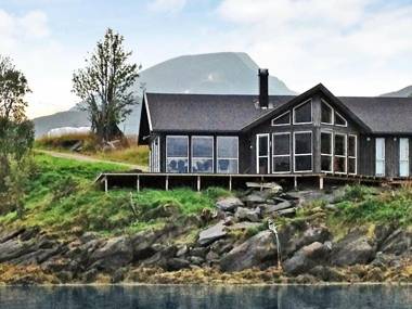 4 star holiday home in Gullesfjord