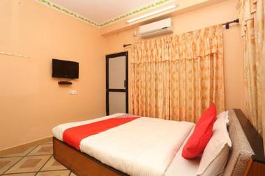 OYO 685 Hotel The Beehive