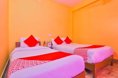 OYO 659 Hotel Lake Tower