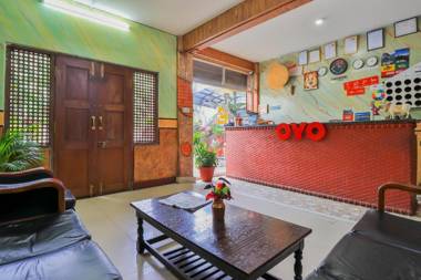 OYO 659 Hotel Lake Tower