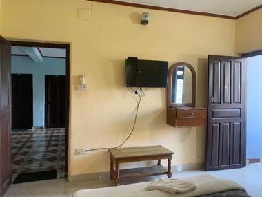 Hotel Peace Ganga Inn