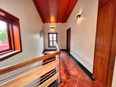 Swonimha Square Home