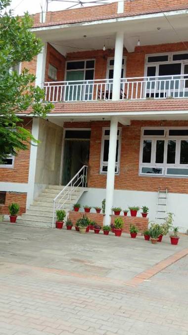 行者之家SUNFLOWER