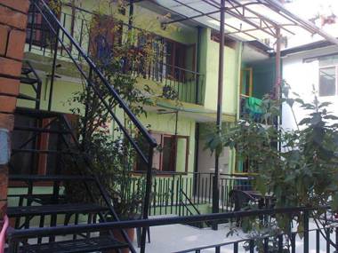 Hotel Sisters Home