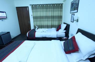 Alpine Hotel & Apartment