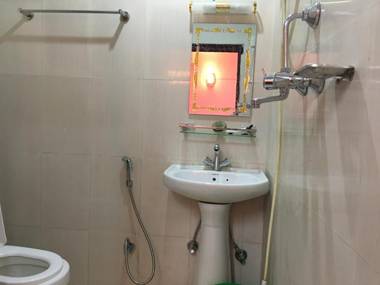 Pashupati Darshan Hotel