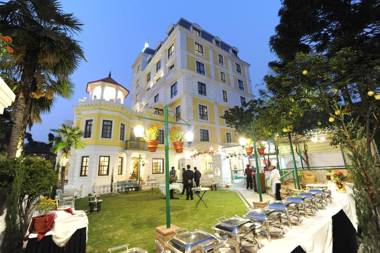 Maya Manor Boutique Hotel by KGH Group