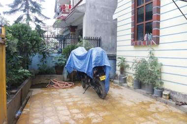 Sara's Backpackers Hotel