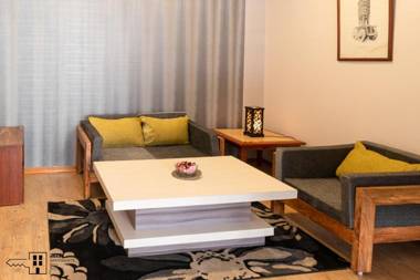 Urban Apartments and Rooms