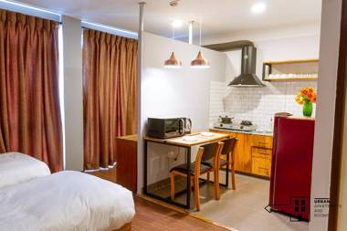 Urban Apartments and Rooms