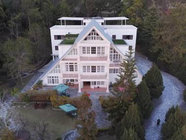 Meraki Holistic Wellness Retreat