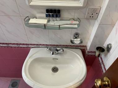 Hotel Empire & Rooftop Restaurant