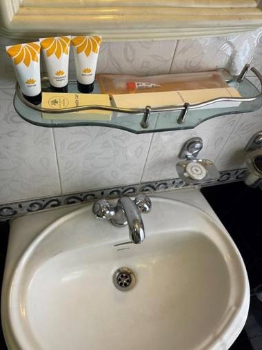 Hotel Empire & Rooftop Restaurant