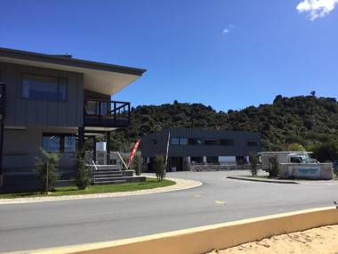 Kaiteriteri Reserve Cabins