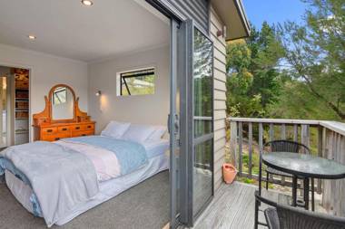 Hillside Hideaway - Kaiteriteri Holiday Home