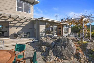 Hilltop Heaven - Kaiteriteri Holiday Home