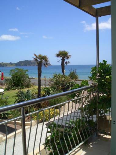 Onetangi Beach Apartments