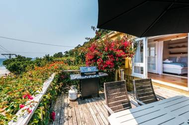 Sunshine Cottage by the Sea