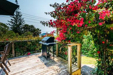 Sunshine Cottage by the Sea