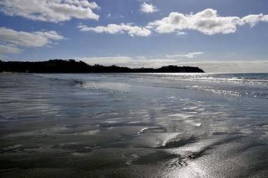 The House of Plenty - Waiheke Holiday Home