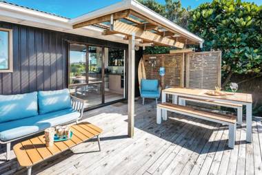 Sol Spa Oasis - Surfdale Holiday Home